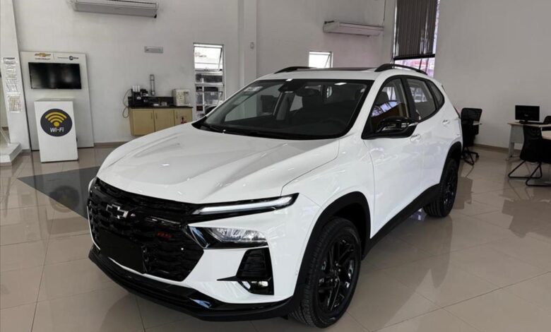 Chevrolet Tracker RS para PcD tem redução de R$ 39.920 e custa menos que Tiggo 7