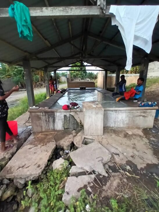 Lavanderia em Annobón. Ilha na Guiné Equatorial quer se anexar à Argentina — Foto: Reprodução