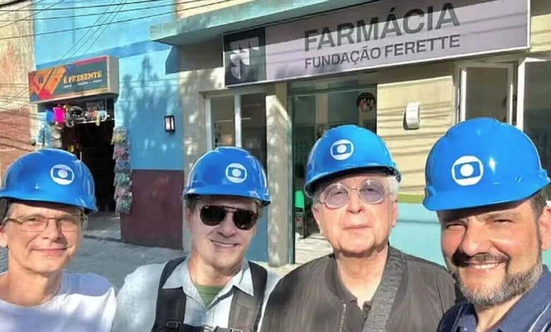 Diretor e autores de Três Graças. Foto: Reprodução/Instagram