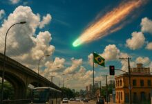 O 3I ATLAS intriga astrônomos do Sistema Solar. Diferente do Grande Cometa de 2025, o cometa não pode ser visto a olho nu, mas revela um fenômeno raro.