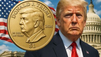 O Tesouro dos EUA confirmou a moeda de US$ 1 com rosto de Trump para 2026 em homenagem à independência, mas juristas levantam risco de ilegalidade e acirram o debate político e histórico.