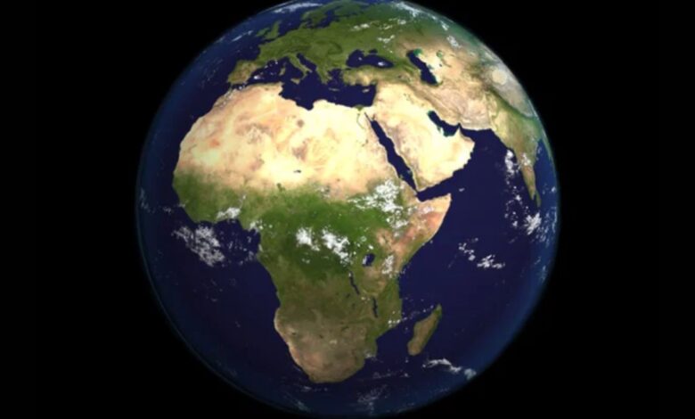 A colisão entre África e Europa criará o supercontinente Eurafrica, fechando o Mar Mediterrâneo e revelando o poder das placas tectônicas.