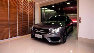Nos edifícios de luxo, a garagem deixa de ser apenas vaga coletiva e passa a integrar o apartamento — saiba como essa tendência muda o mercado.