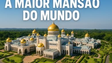 Com 200 mil m², 1.788 quartos, 257 banheiros, garagem para 110 veículos e salão para 5 mil pessoas, o palácio Istana Nurul Iman é a maior mansão do mundo e símbolo máximo do poder do sultão de Brunei