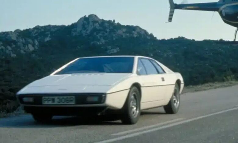 De $100 a $1 milhão a incrível jornada do carro-submarino de James Bond, descoberto às cegas em um contêiner empoeirado e comprado por um Elon Musk decepcionado