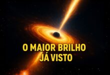 Explosão recorde no universo: buraco negro supermassivo engoliu estrela gigante e gerou brilho equivalente a 10 trilhões de sóis, segundo estudo publicado.