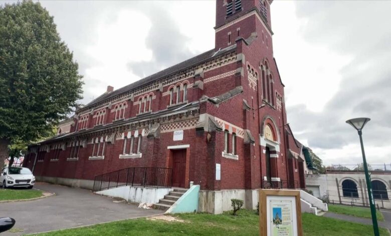 Essa cidade precisou vender a sua igreja de mais de 100 anos - hoje ela é uma escola