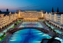 Avaliado em R$ 8,5 bilhões, o Mardan Palace é o resort mais caro da Europa, com 560 quartos, praia privada e luxo extremo.