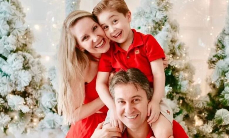 Um menino brasileiro de apenas 4 anos foi aceito na Mensa, grupo internacional de superdotados, com QI de 150. Conheça a trajetória do jovem prodígio e seu interesse precoce por matemática.