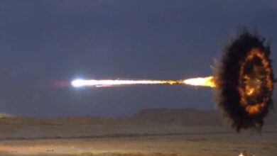 Como tanques estão perdendo terreno para mísseis anticarro, cargas moldadas e blindagens reativas explosivas, e por que sistemas de proteção ativa viraram peça central no campo de batalha.