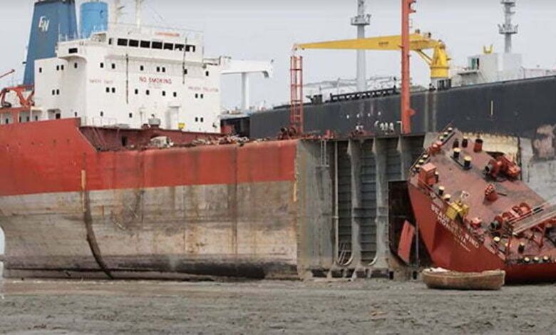 O fim dos gigantes Como navios colossais são