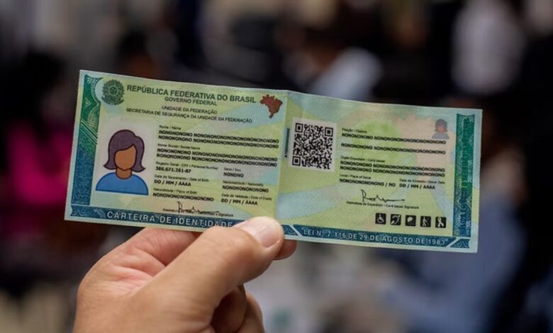 nova Carteira de Identidade Nacional substitui o RG até 2032 com CPF como número único, QR Code e integração ao Gov.br. Entenda prazos, emissão e segurança.