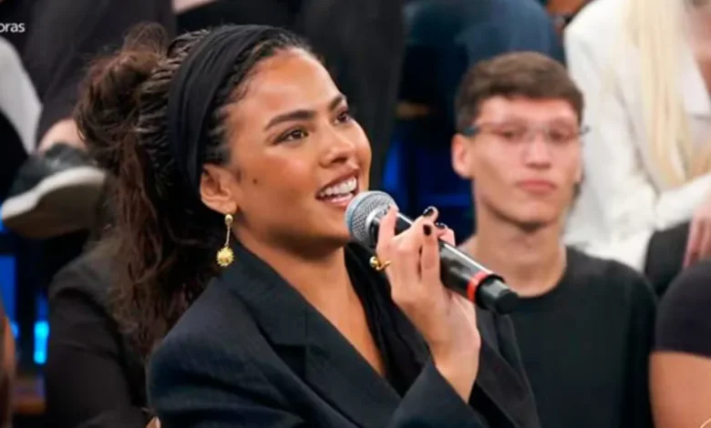 Bella Campos. Foto: Reprodu&ccedil;&atilde;o/Altas Horas (Globo)