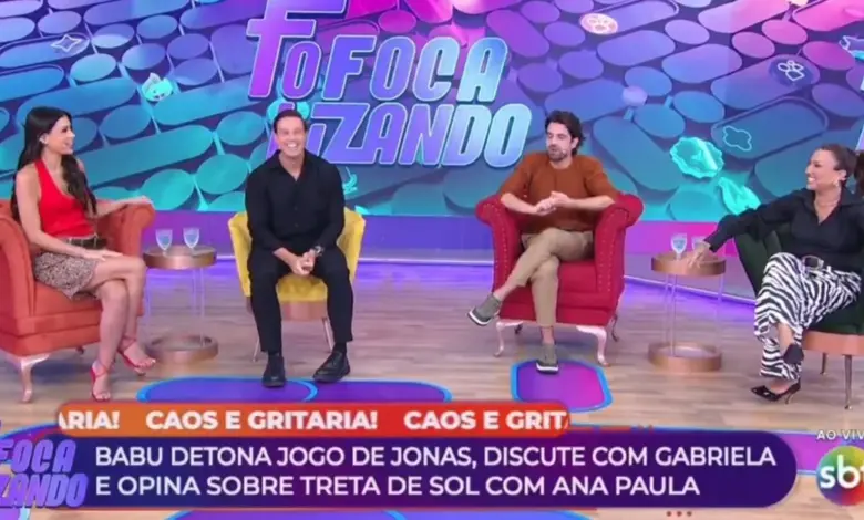 Apresentadores do Fofocalizando. Foto: Reprdou&ccedil;&atilde;o/SBT