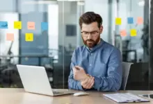 Dor persistente no trabalho pode indicar LER/DORT: veja como se proteger