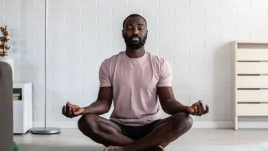 Comece a meditar: 4 dicas para colocar a prática na rotina