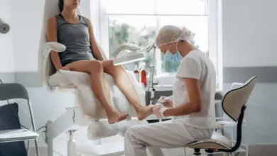 Unha encravada: veja quando procurar atendimento médico para solução definitiva