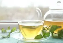 Chá de melissa: veja 8 benefícios para a saúde