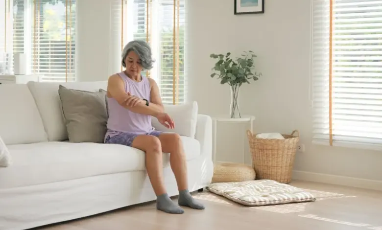 Coceira na menopausa: entenda as causas e como tratar