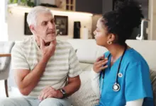 Dia Mundial da Voz: conheça os sinais do câncer de laringe