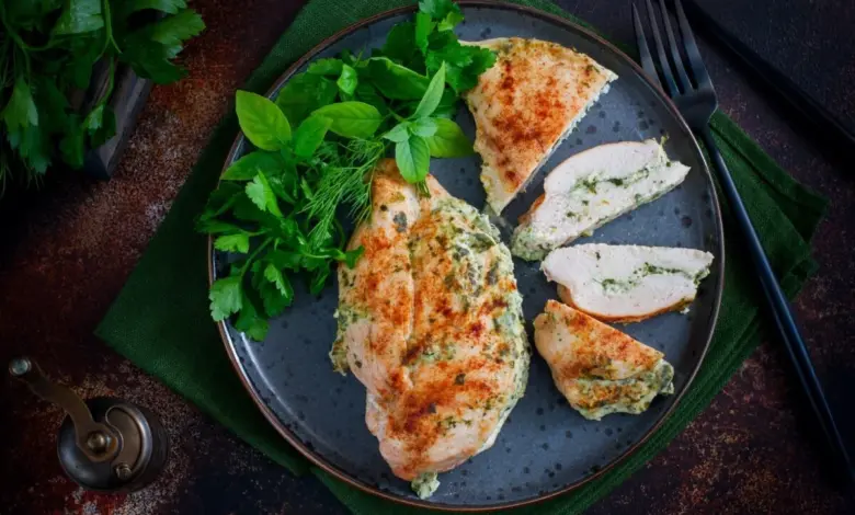 Frango malpassado: entenda os riscos à saúde e como evitar contaminações