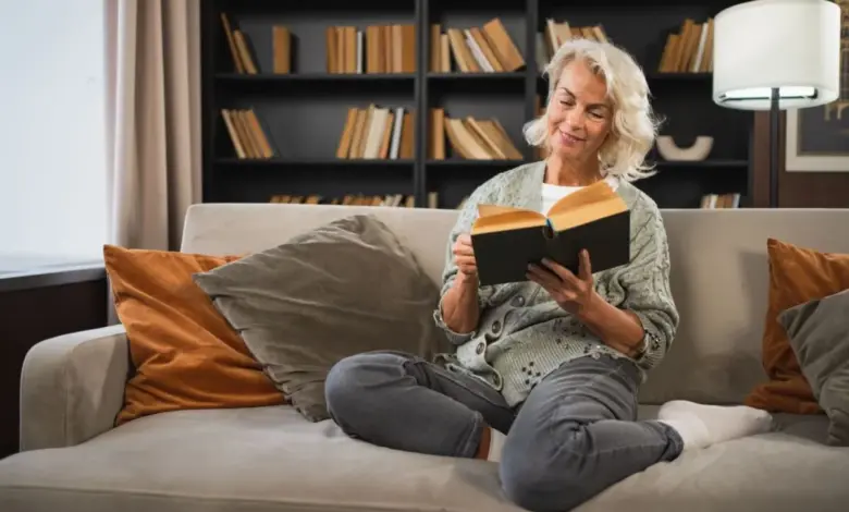 Leitura na terceira idade: veja como o hábito ajuda a fortalecer o cérebro