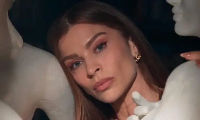 Arminda (Grazi Massafera). Foto: Reprodução/Globo