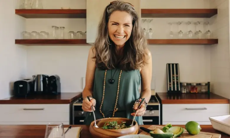 Saúde na menopausa: 4 dietas para amenizar desconfortos e proteger o organismo