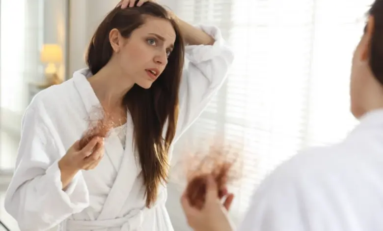 Falta de ferro pode causar queda de cabelo? Saiba como identificar e prevenir
