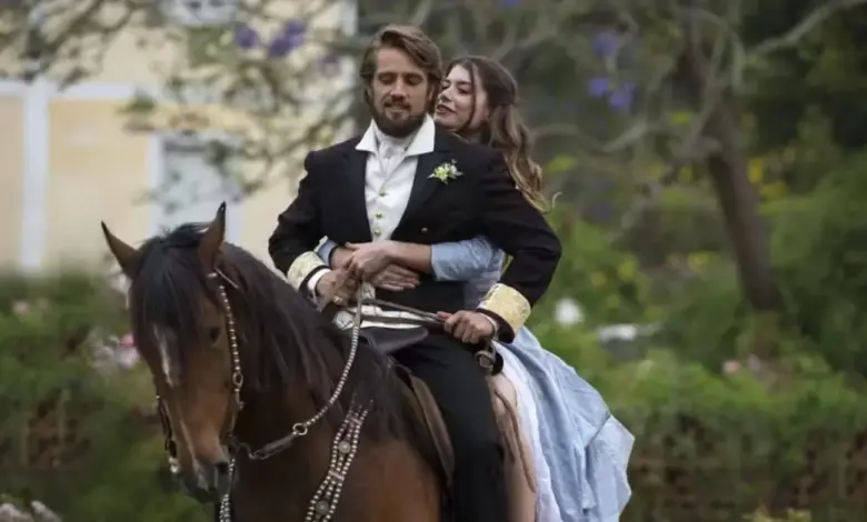 Sem 'dobradinha', audiência de 'Além do Tempo' recua na Globo