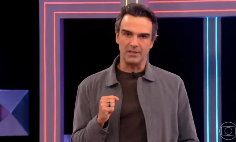 Tadeu Schmidt deve renovar com a Globo e seguir no BBB em 2027