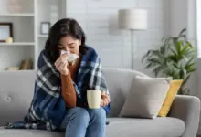 Poeira, ácaros e a redução da umidade do ar são alguns dos fatores que contribuem para crises alérgicas e problemas respiratórios (Imagem: TetianaKtv