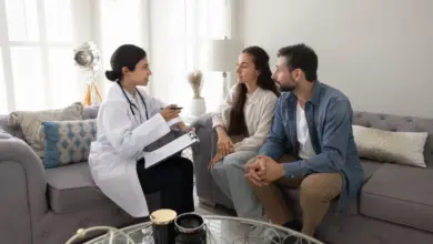 ISTs continuam em crescimento entre adultos de diferentes faixas etárias (Imagem: fizkes