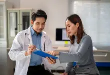 A segurança deve ser prioridade para a realização de uma cirurgia plástica (Imagem: Wasana Kunpol