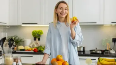 Além de saborosas, as frutas podem ser consumidas de diferentes formas para se adaptarem melhor aos dias mais frios (Imagem: Andrii Iemelianenko