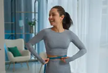 Apesar de serem aliadas no tratamento da obesidade, as canetas emagrecedoras devem ser utilizadas com acompanhamento profissional para garantir resultados seguros (Imagem: MAYA LAB