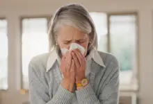 Mudanças bruscas de temperatura podem aumentar casos de doenças respiratórias (Imagem: PeopleImages