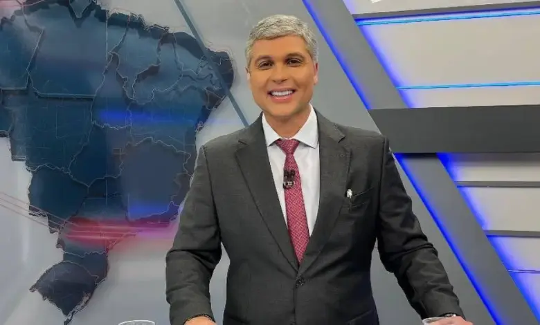 Joel Datena transforma volta ao Brasil Urgente em relato de renascimento