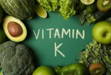 A vitamina K atua em mecanismos que ajudam a manter as artérias saudáveis ao longo da vida (Imagem: AtlasStudio
