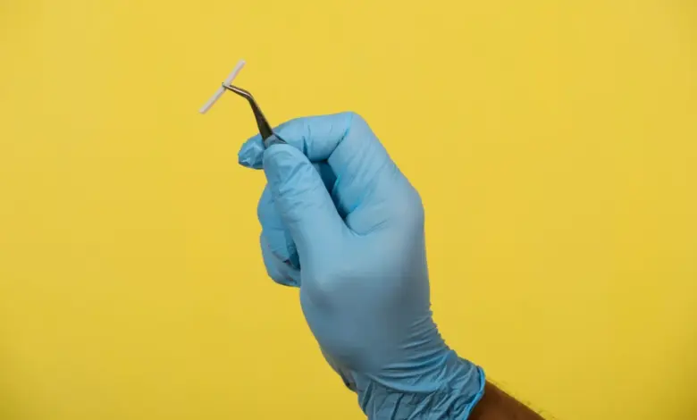 "Chips da beleza" podem trazer consequências importantes para a saúde quando utilizados sem indicação médica (Imagem: Celso Pupo