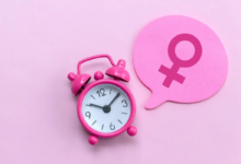 A interrupção da função dos ovários pode acontecer por diferentes motivos e causar sintomas semelhantes à menopausa natural (Imagem: Faizal Ramli