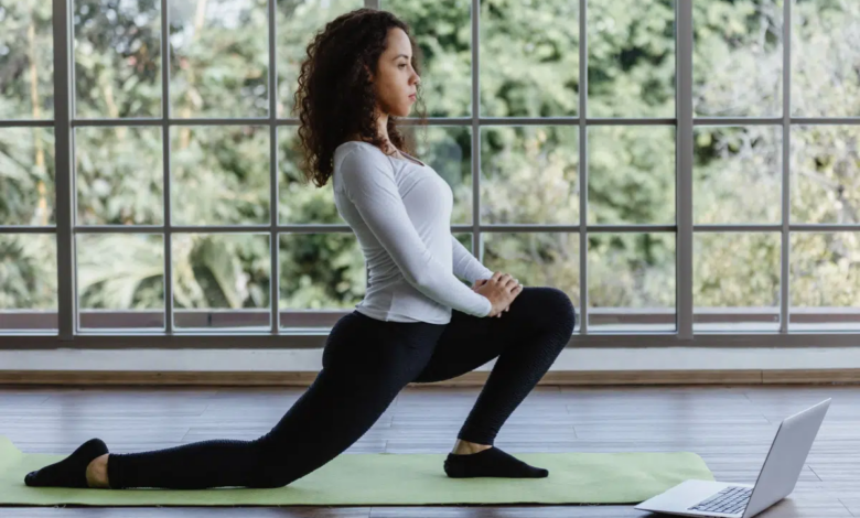 O yoga tem sido cada vez mais indicado para prevenir desconfortos típicos do inverno (Imagem: anut21ng Stock