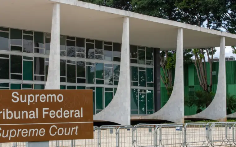 Gilmar Mendes propõe adiamento de sessão no STF sobre Moraes