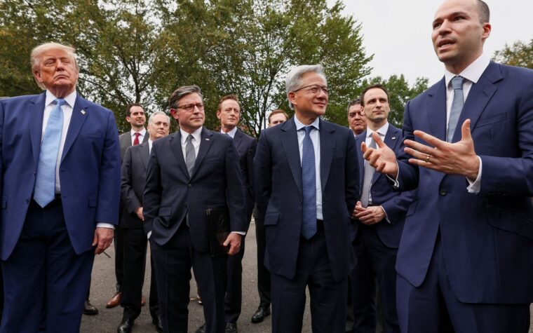 IA deve ser autorregulada por big tech, afirma Trump