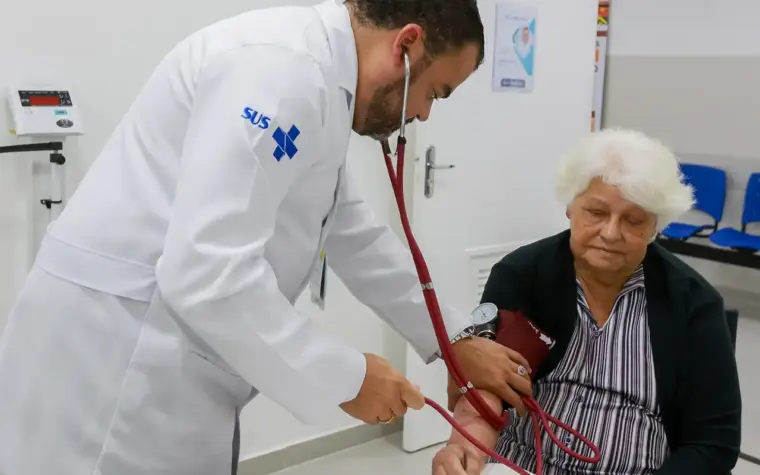 Estudantes de medicina se preparam para estreia do Enamed domingo
