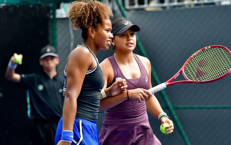 Luisa Stefani avança às semifinais no SP Open após quedas