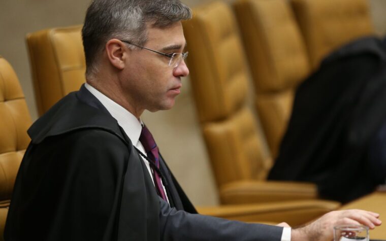 Ministro do STF abre acesso a processos sigilosos sobre políticos