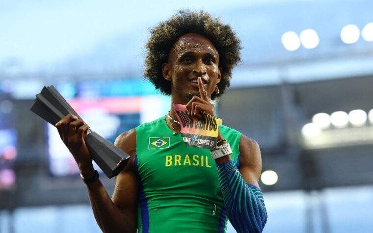 Alison dos Santos conquista título no Ultimate 2026