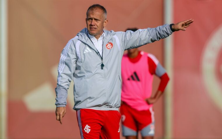 Internacional anuncia contratação de Eduardo Baptista como técnico