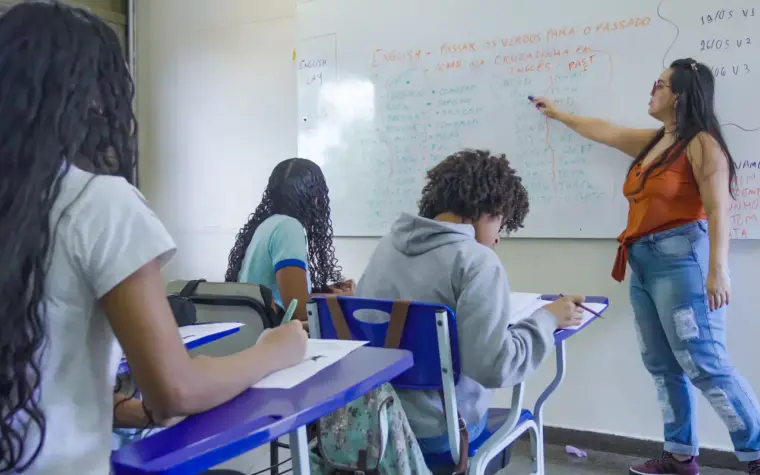 Professores jovens têm queda de 31% na última década, mostra estudo